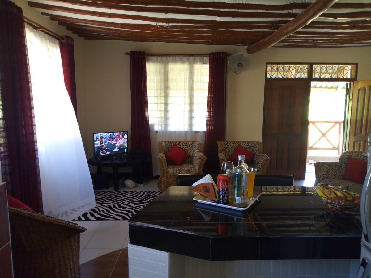 Sea Breeze Villas Kenya Diani Beach Exterior foto