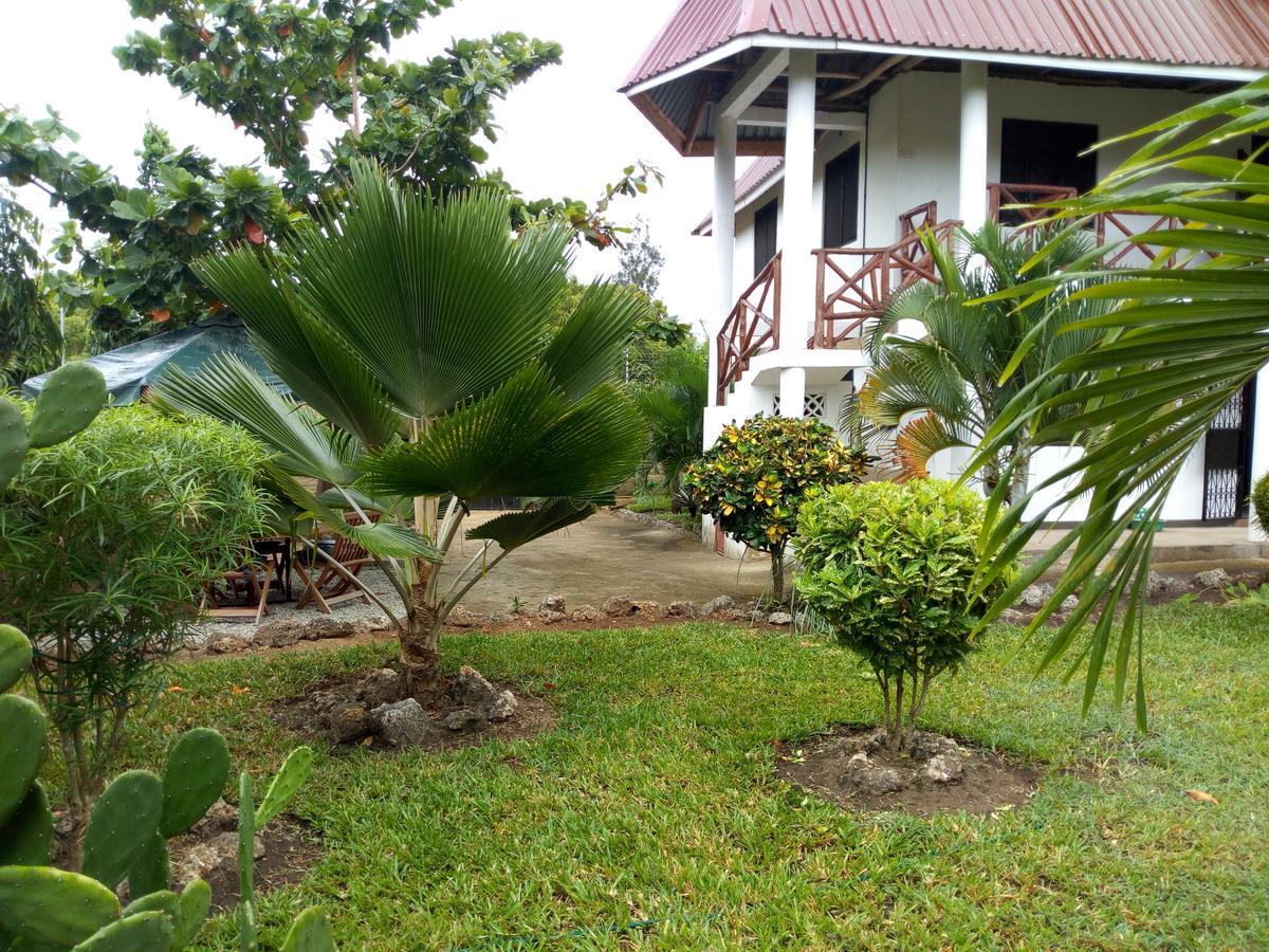 Sea Breeze Villas Kenya Diani Beach Exterior foto